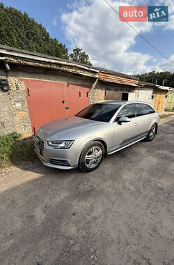 Универсал Audi A4 2016 в 