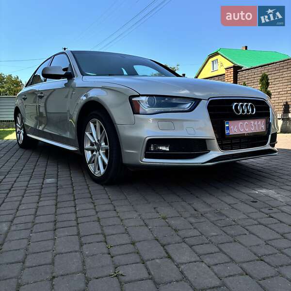 Седан Audi A4 2014 в 