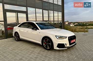 Седан Audi A4 2018 в 