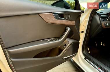 Седан Audi A4 2018 в 