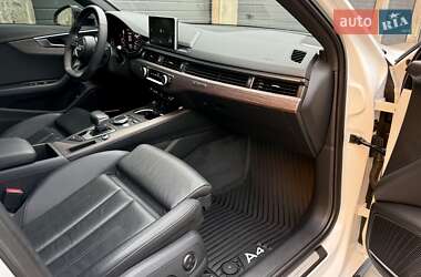Седан Audi A4 2018 в 