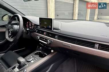 Седан Audi A4 2018 в 