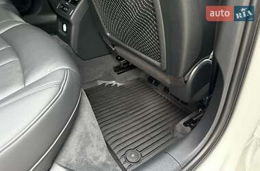 Седан Audi A4 2018 в 