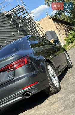 Седан Audi A4 2017 в 