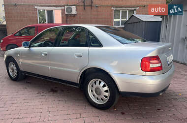 Седан Audi A4 1999 в 