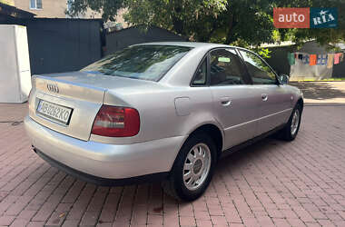 Седан Audi A4 1999 в 