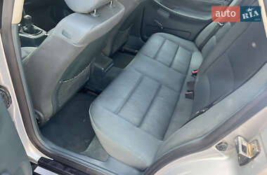 Седан Audi A4 1999 в 