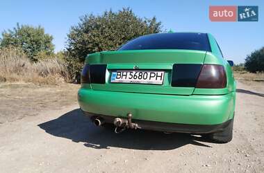 Седан Audi A4 1997 в 