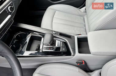 Седан Audi A4 2021 в 