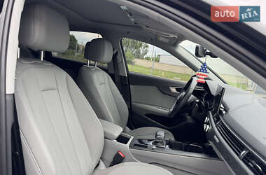 Седан Audi A4 2021 в 