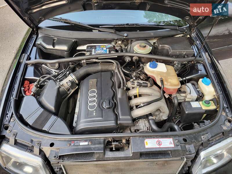 Седан Audi A4 1995 в Черкассах
