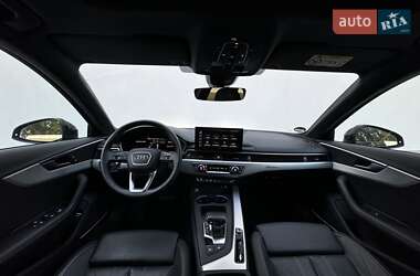 Универсал Audi A4 2022 в 
