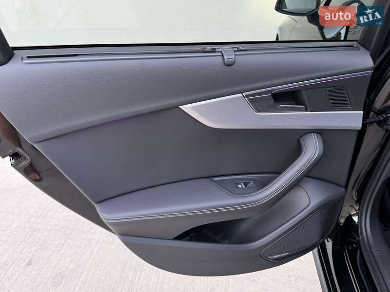 Універсал Audi A4 2022 в Луцьку