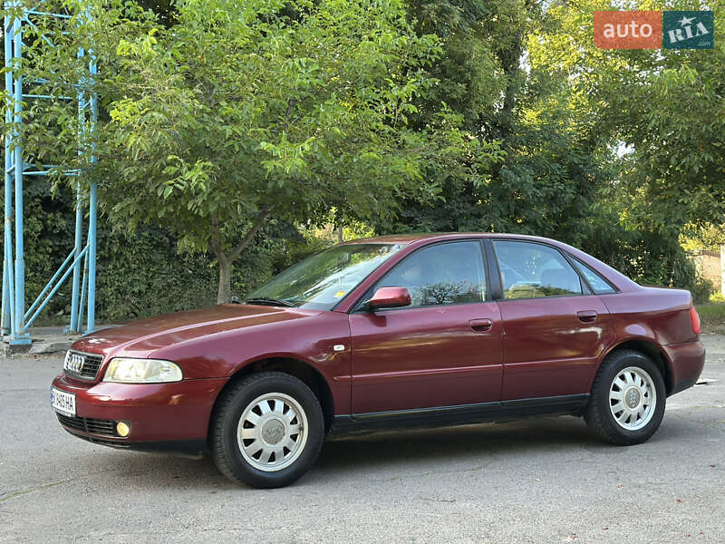 Седан Audi A4 1999 в Ровно