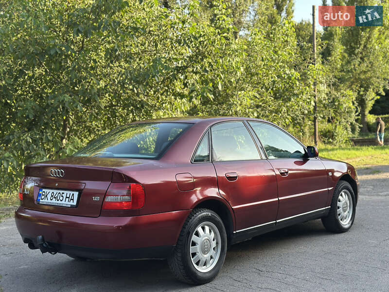Седан Audi A4 1999 в Ровно