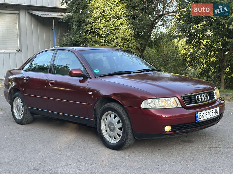 Седан Audi A4 1999 в Ровно
