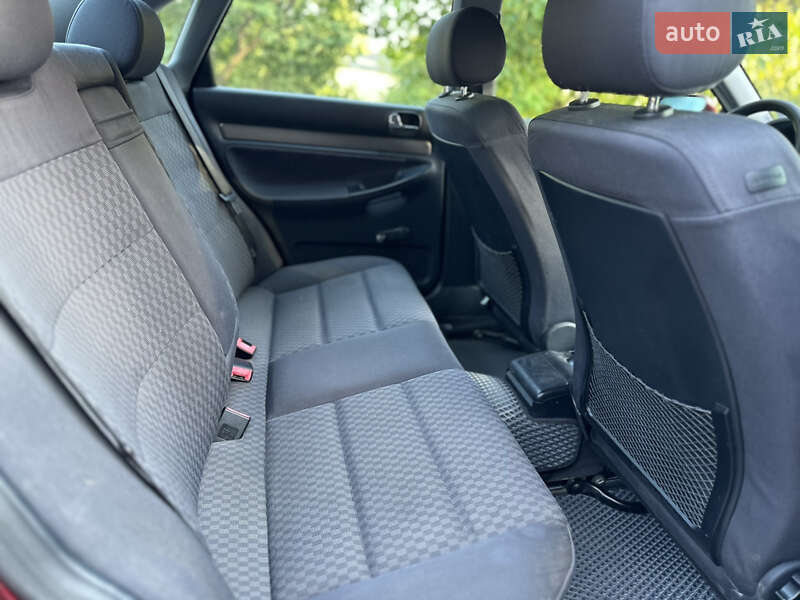 Седан Audi A4 1999 в Ровно