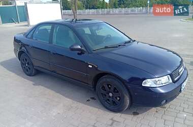 Седан Audi A4 1999 в Сарнах