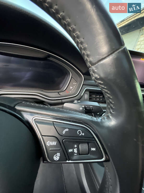 Седан Audi A4 2016 в Днепре