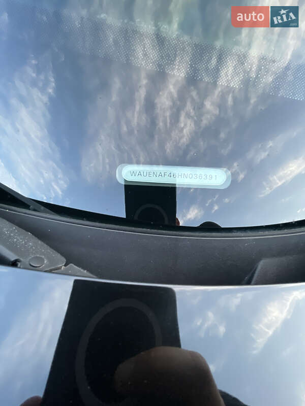 Седан Audi A4 2016 в Днепре