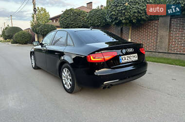 Седан Audi A4 2012 в 