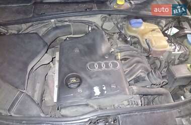 Седан Audi A4 1999 в 