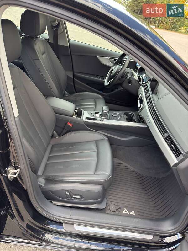Седан Audi A4 2019 в Киеве