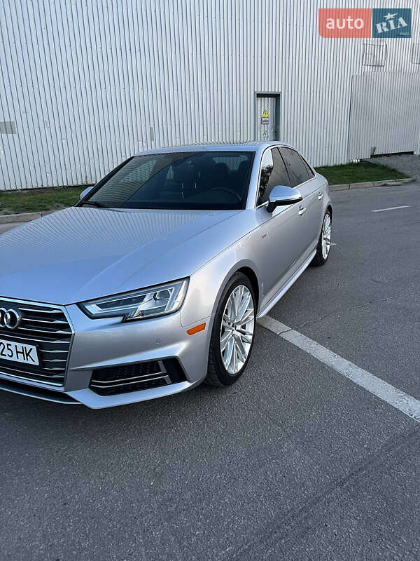 Седан Audi A4 2016 в Полтаві