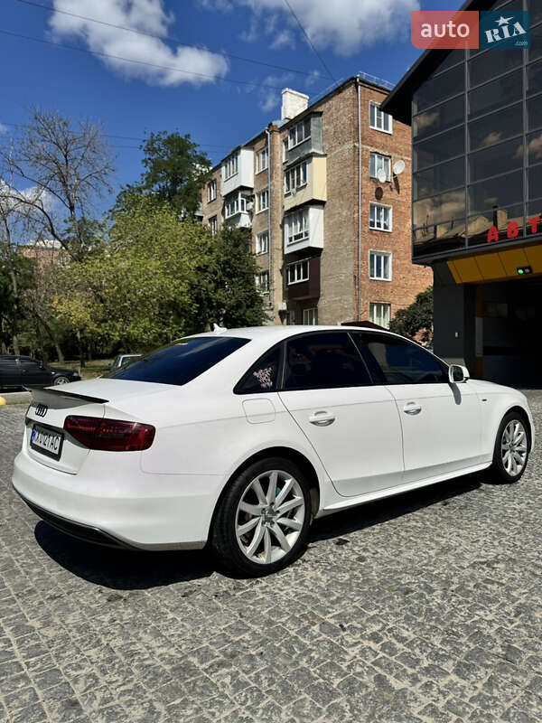 Седан Audi A4 2013 в Харькове