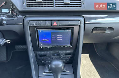 Седан Audi A4 2004 в 