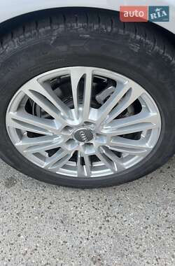 Седан Audi A4 2011 в 