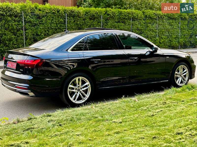 Седан Audi A4 2021 в Киеве