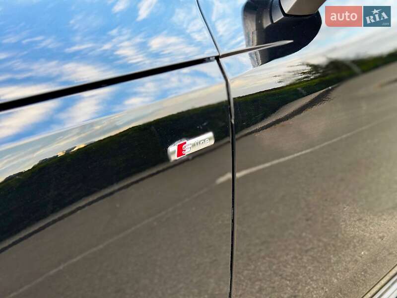 Седан Audi A4 2021 в Киеве