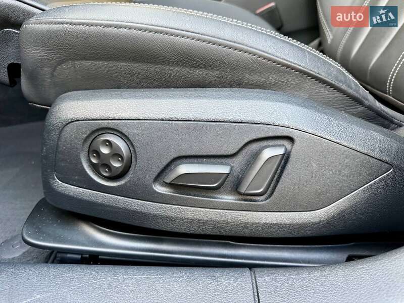 Седан Audi A4 2021 в Киеве