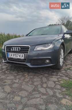Седан Audi A4 2010 в Чорнобаї
