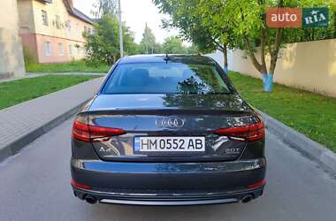 Седан Audi A4 2016 в 