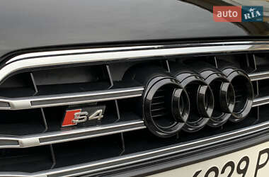 Седан Audi A4 2014 в 