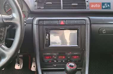 Седан Audi A4 2002 в 