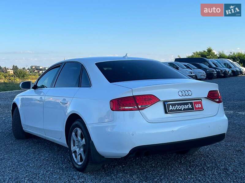 Седан Audi A4 2010 в Львове