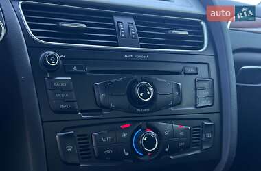 Седан Audi A4 2010 в 