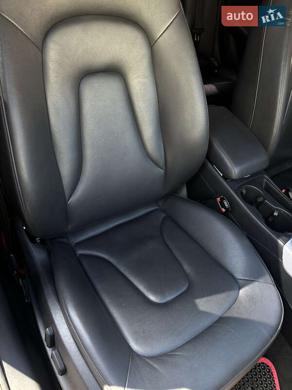 Седан Audi A4 2012 в Черкассах