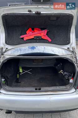 Седан Audi A4 1996 в 