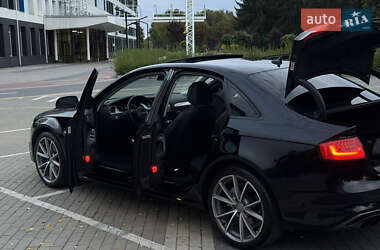 Седан Audi A4 2015 в 
