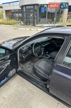 Седан Audi A4 1996 в 