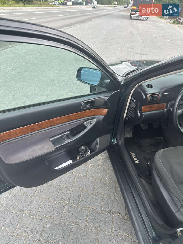 Седан Audi A4 1996 в Тернополе