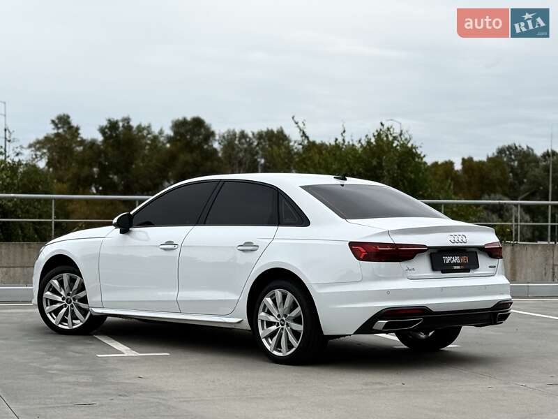Седан Audi A4 2021 в Киеве