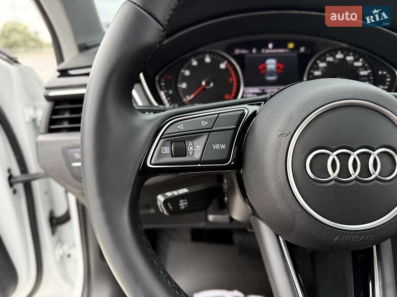 Седан Audi A4 2021 в Киеве