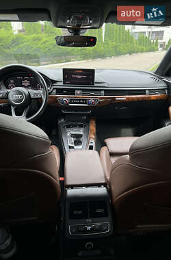 Седан Audi A4 2017 в 