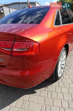Седан Audi A4 2013 в 