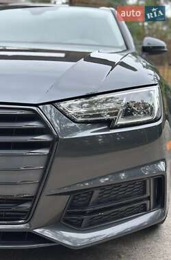 Седан Audi A4 2018 в 